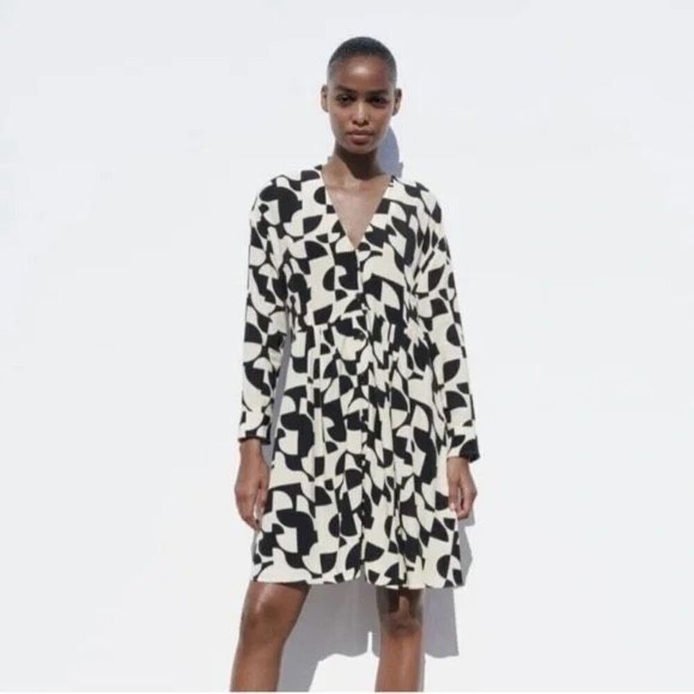 Zara Abstract Pattern Black and White Long Sleeve Mini Dress Size Small